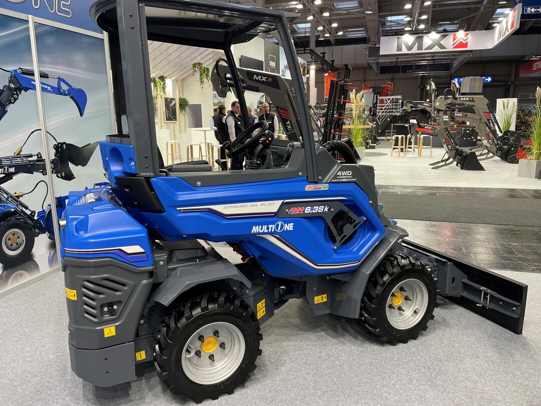 Kompakter Kraftprotz: MultiOnes brandneuer Multilader 6.3S k besticht durch zwei Fahrstufen mit bis zu 20 km/h Hchstgeschwindigkeit sowie durch eine enorme Schubkraft von 2.050 kgf.