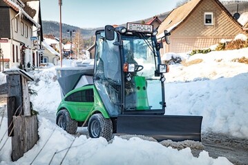 Mit der neuen Mietlsung Egholm-Rental" fr Gertetrger und Anbaugerte bietet Egholm sein gesamtes Sortiment an modernen Mehrzweckmaschinen gegen eine monatliche Gebhr an. 