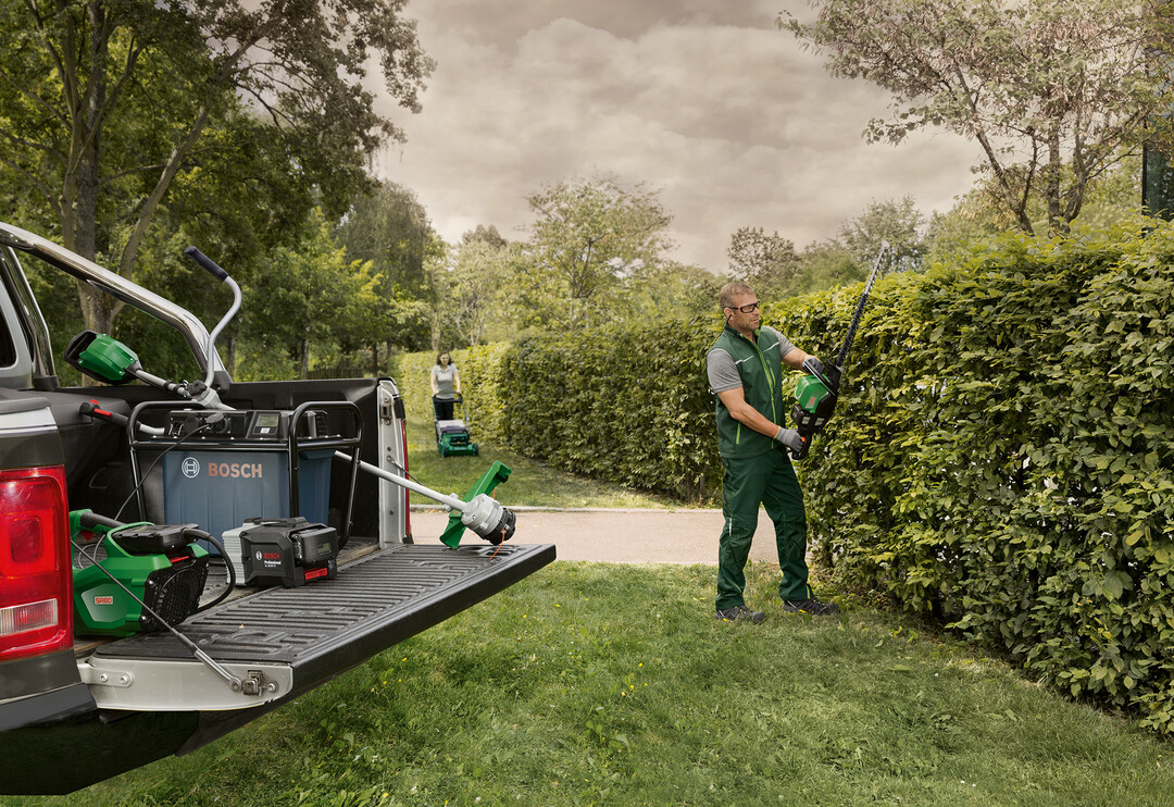 Der Gummersbacher Premiumhersteller SABO erweitert sein Profiprogramm mit einem innovativen Akku-System, das insgesamt acht Produkte umfasst.