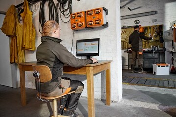 Professionelle Anwender knnen mit dem neuen Mehrfachladegert STIHL AL 301-4
bis zu vier Akku-Packs aus dem STIHL AP System sequenziell laden.
 