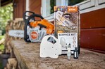 Mit Luftfilter, Zündkerze und Kraftstofffilter enthalten die spezifisch auf die verschiedenen Geräte abgestimmten STIHL Service Kits alle wesentlichen Komponenten für einfache Standard-Wartungen.