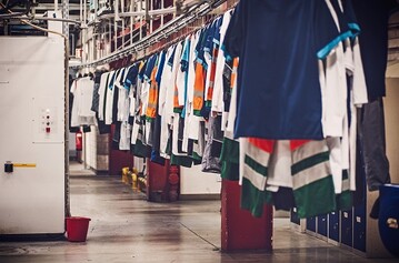 Der textile Mietservice oder auch bekannt als Mietwsche verkrpert das Sharing-Konzept lngst nach auen und das nicht erst seit ein paar Jahren. 