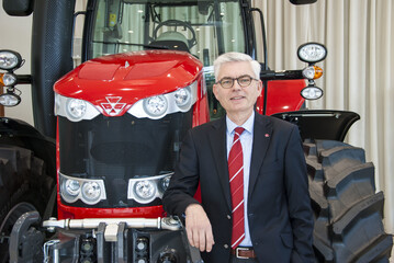 Richard W. Markwell gibt zur Jahreswende seine Aufgaben als Markenchef von Massey Ferguson an Thierry Lhotte weiter