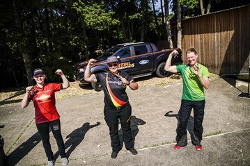Die neue Deutsche Meisterin Nina Pokoyski (Mitte), Nadine Mnzenmaier (l.) und Alrun Uebing (r.). 