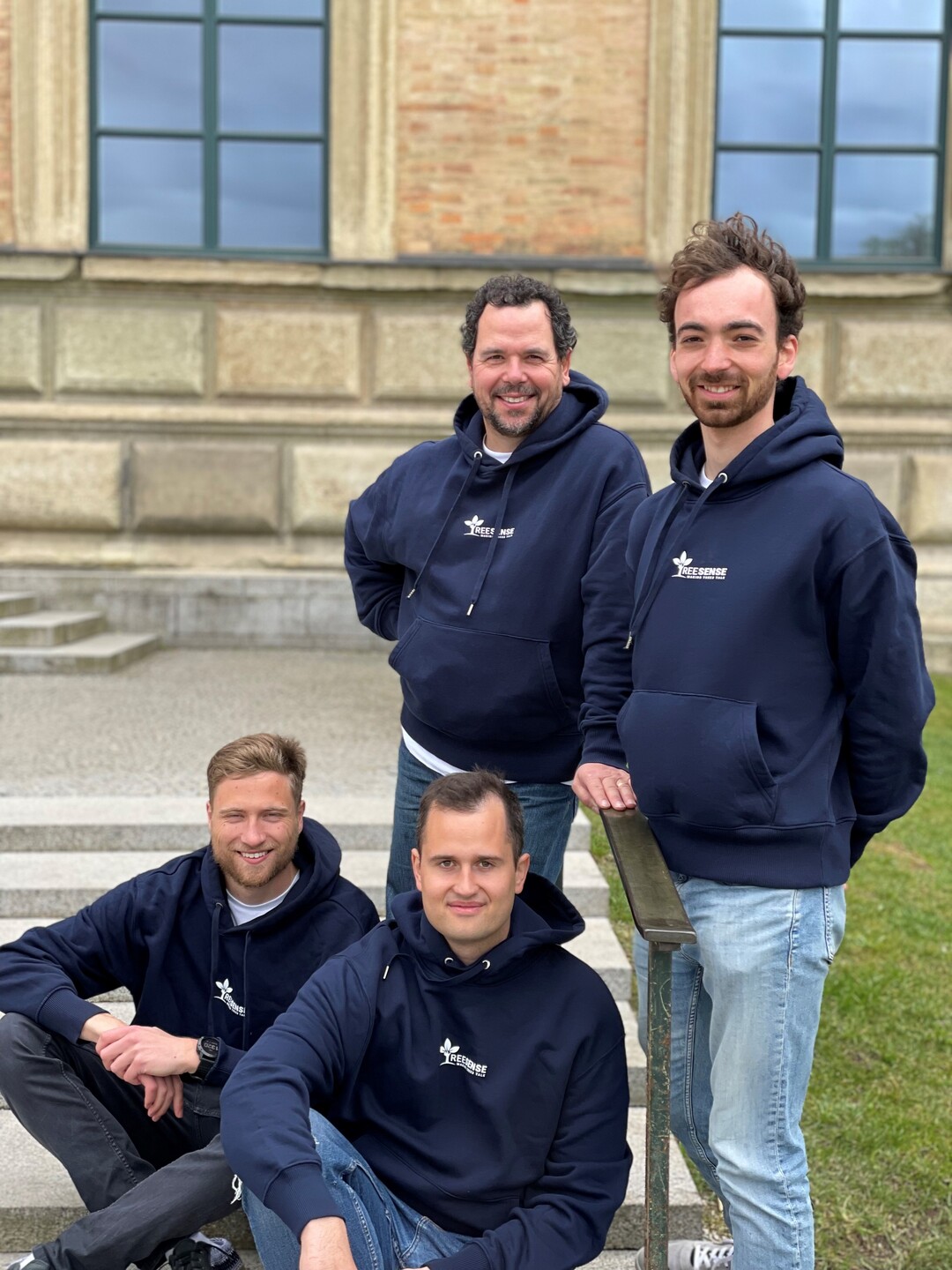 Das Treesense-Team: h.v.l. Giancarlo Foder, Julius Kbler, (v.v.l.) Moritz Spielvogel, Semir Babajic.