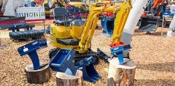 Der neue Biberzahn schneidet mit seiner doppelseitigen Messerschneide aus besonders robustem 400HB-Stahl Baumreste sicher und komfortabel ab. 