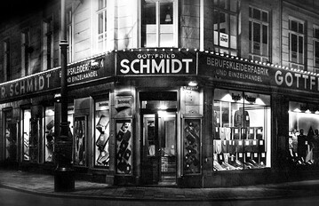 Bereits 1931 gegrndet, kann
Weitblick auf eine lange Tradition
im Bereich der Workwear und
Corporate Fashion zurckblicken.