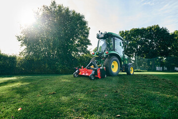 Demopark-Neuheit Terra V-Cut mit 150 cm Arbeitsbreite. Die ersten Maschinen werden derzeit ausgeliefert