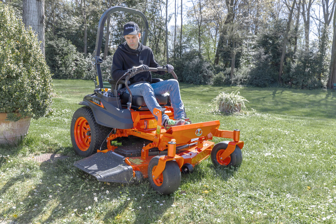 Der neue Z4-541 ist die jngste Ergnzung des Sortiments der Benzin-Nullwendekreismher.