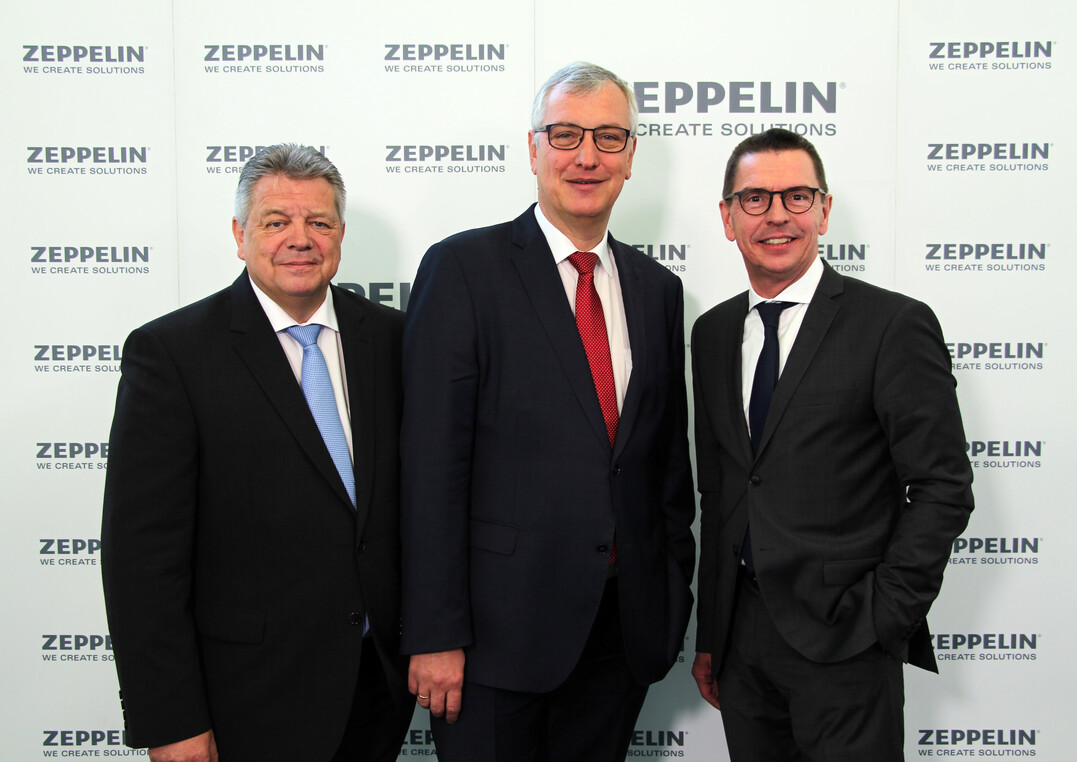 (von links) Michael Heidemann, stellvertretender Vorsitzender der Geschäftsführung, Peter Gerstmann, Vorsitzender der Geschäftsführung und Christian Dummler, Geschäftsführer und CFO, präsentieren die Jahresergebnisse für das Geschäftsjahr 2017 auf dem Bilanzpressegespräch in Friedrichshafen.